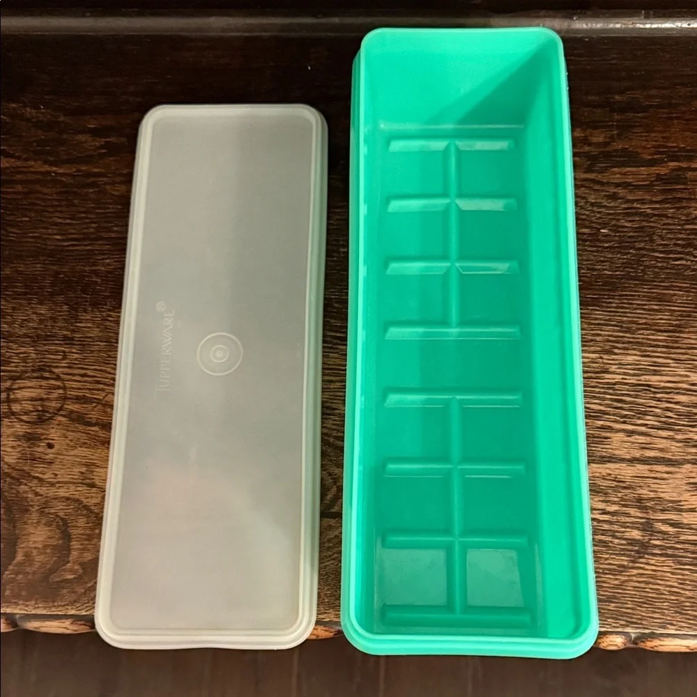 Tupperware Aqua Rectangular Storage Box - Picture 3 of 3